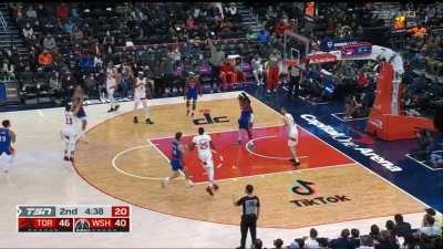 [Highlight] Fred VanVleet gets the reverse layup, Banton gets the steal on the inbound and then VanVleet drills the 3 resulting in a 5 point Raptors play