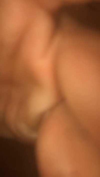 hit it from the back while i arch my back😋