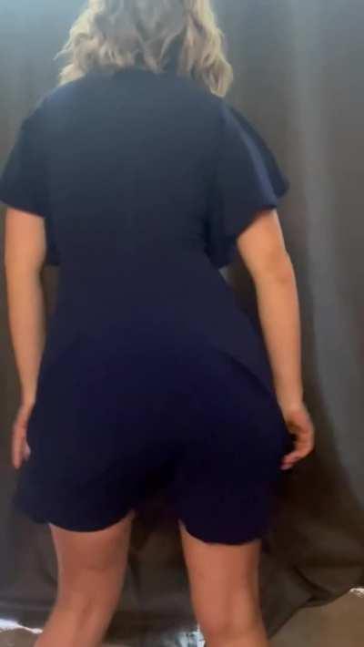 Who likes teacher booty