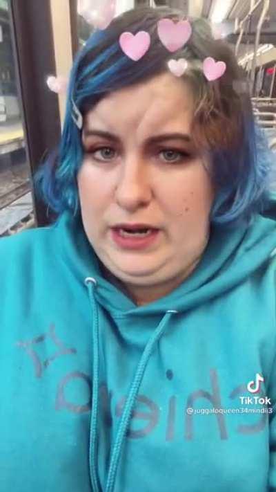 Quick Thirst Trap on the train 😘