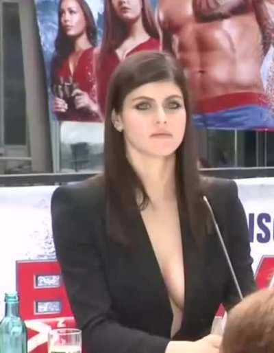Alexandra daddario