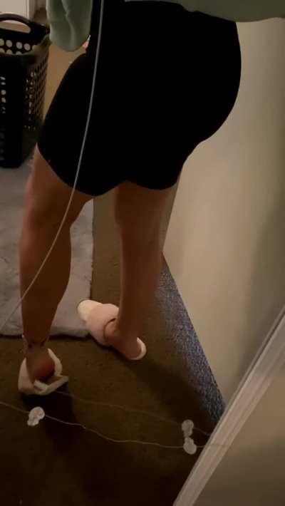 My wife rips one in black spandex while folding laundry @candycrush3 onlyfans