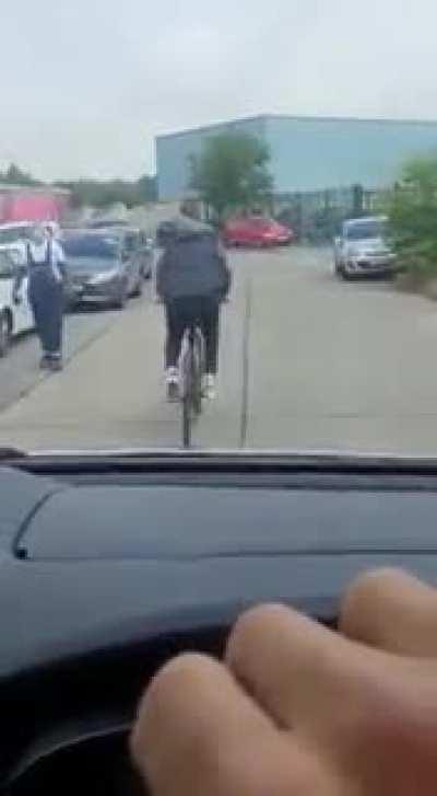 WCGW giving abuse to the driver behind you!