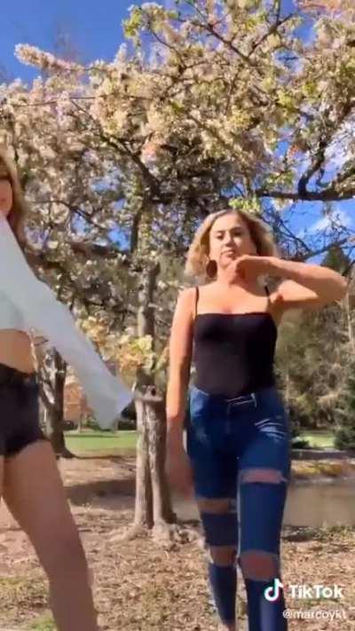 #chixyellowpage #tiktokvideos #sexybabe #sexytiktok #tiktokaccounts #sexybeauty