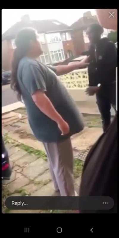 Abusive boyfriend squares up to father, justice ensues.