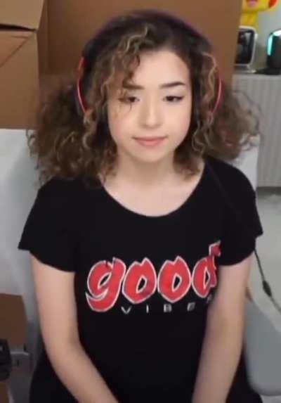 Just imagine her riding you like this😩😩