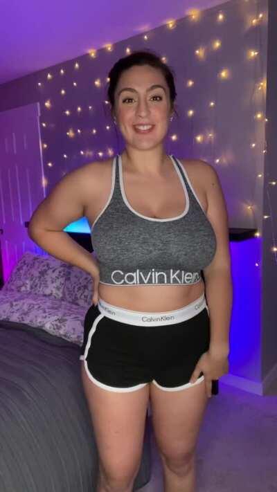 Bounce and get the hot boobies🔥🥵so hawwty