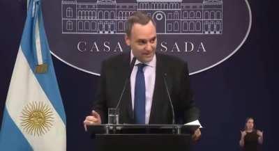 Fabian Waldman de FM La Patriada y Manuel Adorni discuten sobre la efectividad del paro general del 9 de mayo