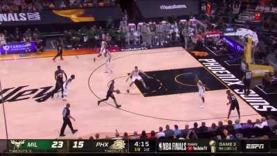 [Highlight] Paul loses Holiday at half court and hits the open jumper