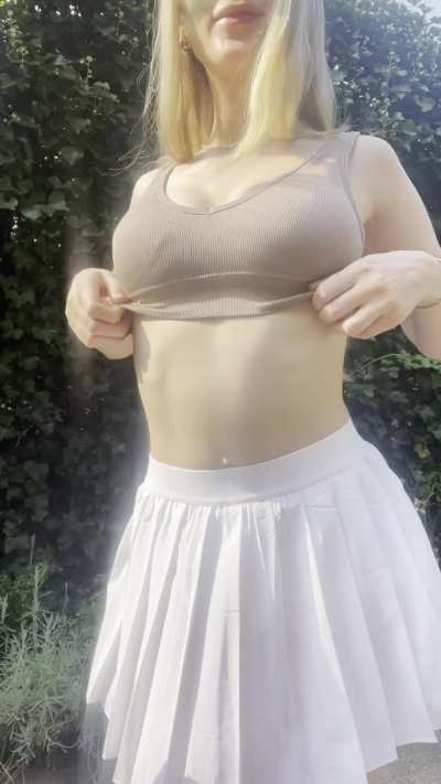 trying to convince my tennis coach to fuck me 