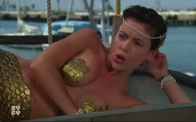 Alyssa Milano between ( '98 and 2006).