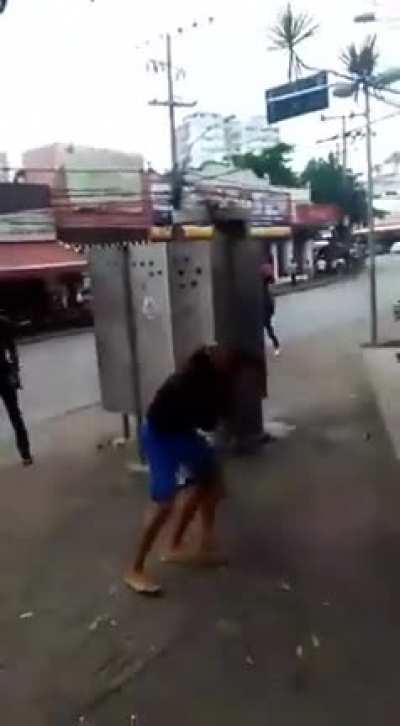 MUCA E GRENINJA BRIGANDO NO CHURRAS: CHAT: