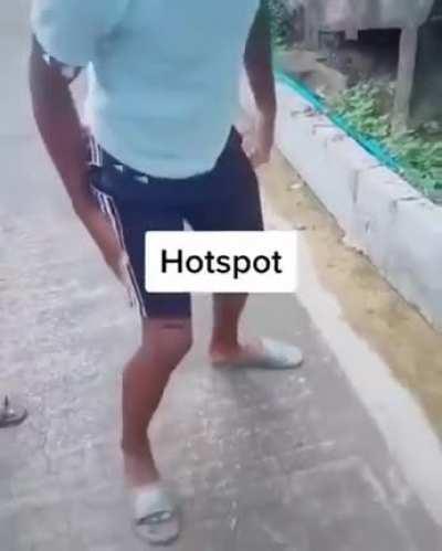 Hola Hola Hola Hola Hola ...