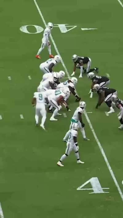 [Mic'd Up] Mike McDaniel trolls Maxx Crosby