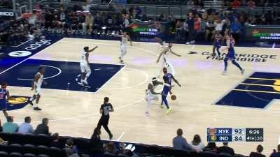 [Highlight] Cam Reddish with the steal, the handle, & the finish.