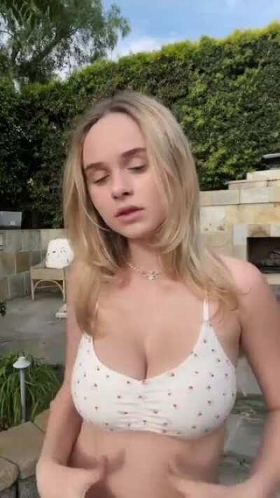 Bellaafella Bouncing