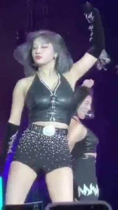 Damnn Hirai Momo 🥵