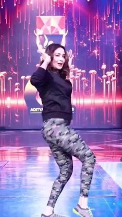 Madhuri Dixit's hottest ass show ever?