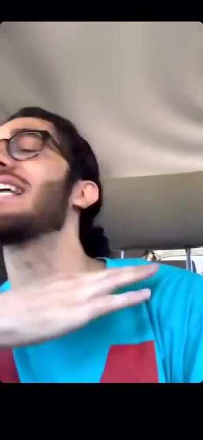 The way he pulls out the Pakistani flag 😁