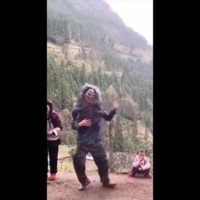 the dancing is great but the mask is freaking me out