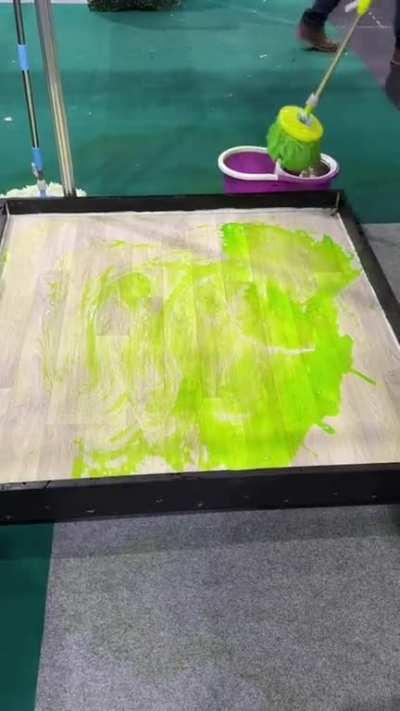 The way this mop cleans