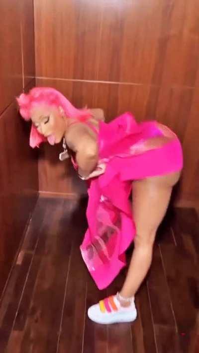 Nicki just keeps getting better with age ❤️😍