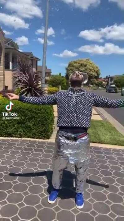 That boy spittin 📠