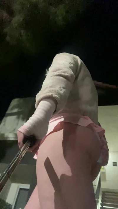 What would you do if you saw me walking exposed like this ? 