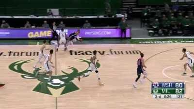 [Highlight] Westbrook secures his 179th career triple double, bringing him to within 2 of tying Oscar for most all-time