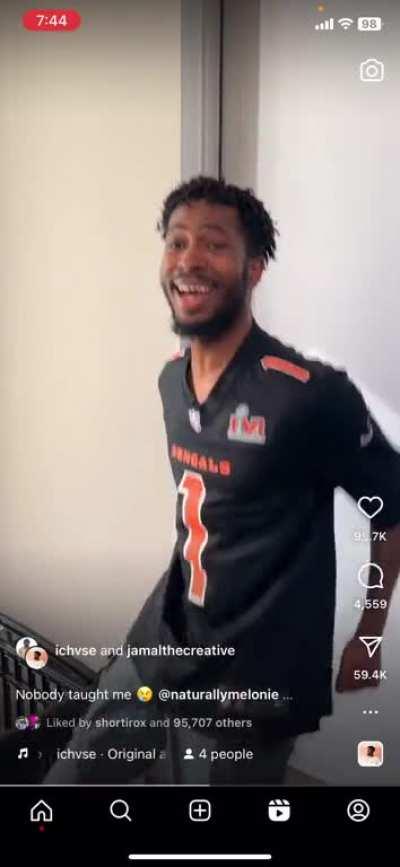 Even the dog is disappointed 🤦🏾‍♀️ 