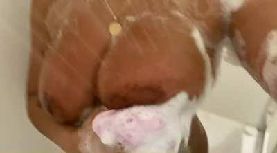 Would you shower with me? 😋