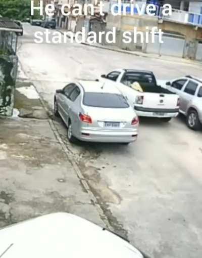 Attempts to carjack but couldn't drive manual