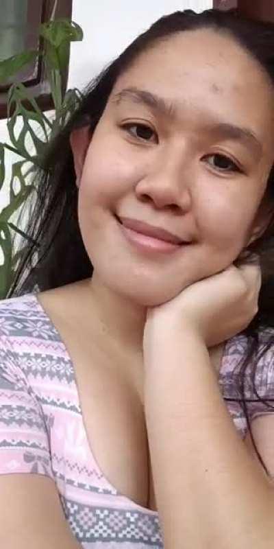 No makeup. No filter. I've always been insecure of my skin and my teeth but I'm trying to use filters less often and embrace my natural look.