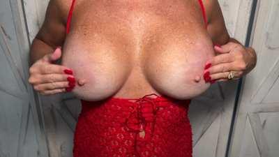 34DD's!!! Sometimes I just cant help myself and I have to play with them.......