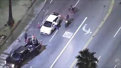 Apenas passando para lembrar que o BLM é totalmente pacífico