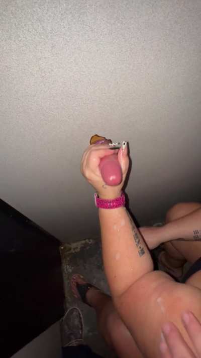 I tell ya she’s good with her hands!!! 