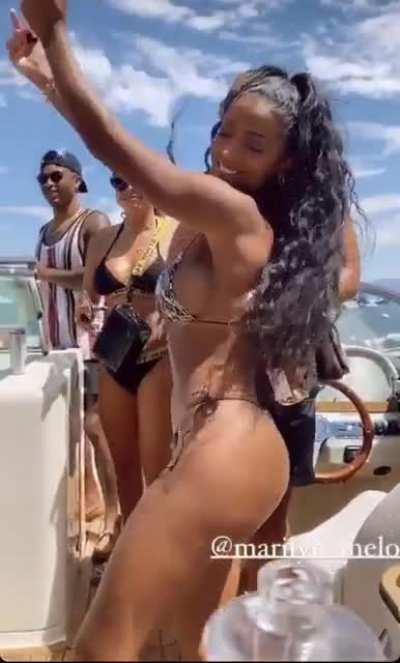 Never seen her shake it like this