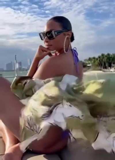 Megan thee Stallion: Twerkin in a Bikini