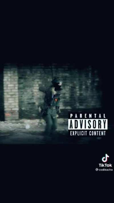 Yung hindi ka sanay gamumamit nang baril sa cod Katana be like:) pa up vote para makita ni kuya kirs