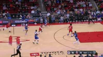 [Highlight] John Wall with the crazy behind the back move, no look pass to Moses Brown