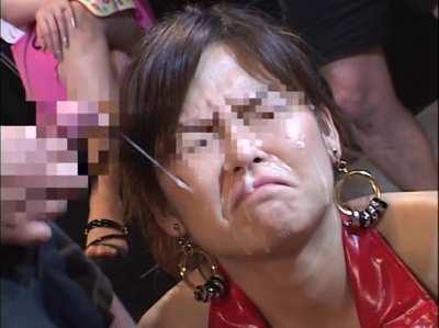 [SDDM-489] Censoring their faces doesn't hide their disgust