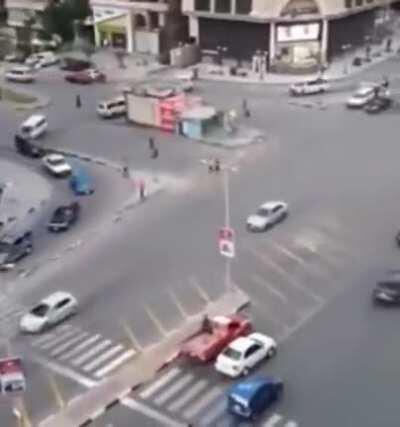 How is intersection in Egypt look like when traffic light are not working :) - Nasr City Nahas with Makram Ebid