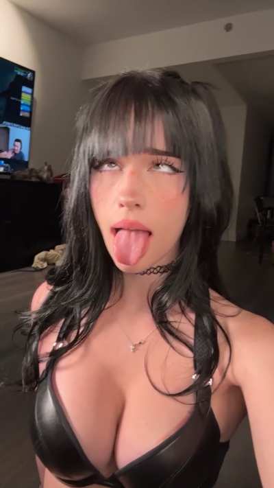 bet i can make u real hard when i show u this face ;p