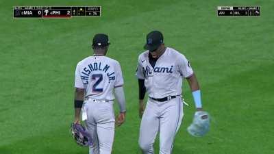 [Highlight] [Highlight] Jazz Chisholm throws out Nick Castellanos at home after JTR scores on a Bryson Stott single.