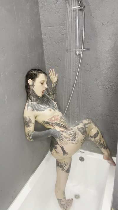 Girls with tattoos are the best prove me wrong