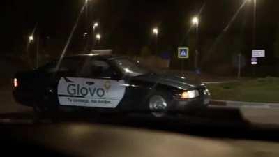 Deci daia intarzia comanda la glovo....