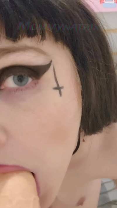 Stroke your cock while you watch and imagine I'm sucking you off 😉