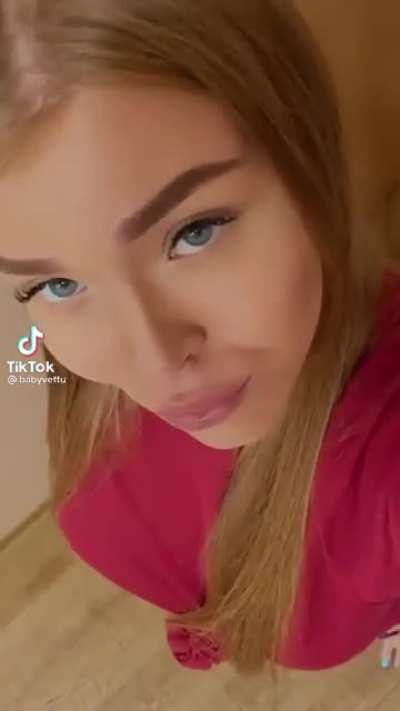 Surgeons should use this for advertising: Tired of closing the door with your hands? Let’s just turn that booty into a giant wedge!