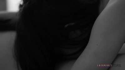 Elenore Makes Love (2014) - Deirdre Herlihy & Audrey Kovar - Scene #2