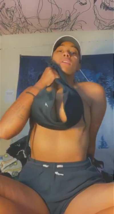 Titties for Days 🤤